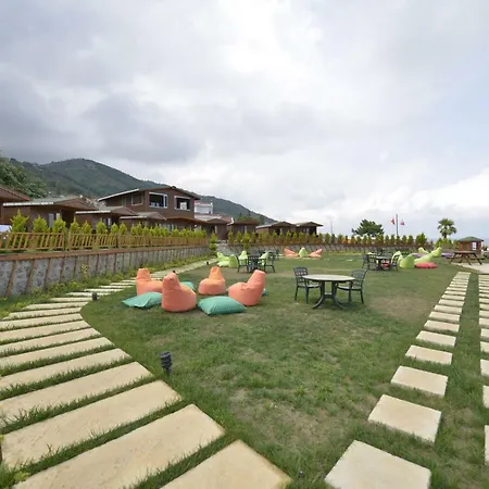 Marbella Kale Beach Ferienpark *